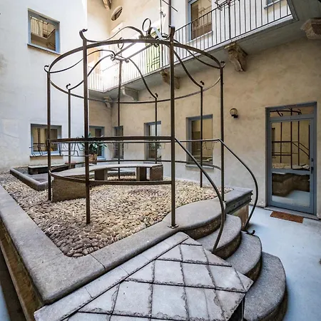 Casa Delle Melagrane D'oro * Turín